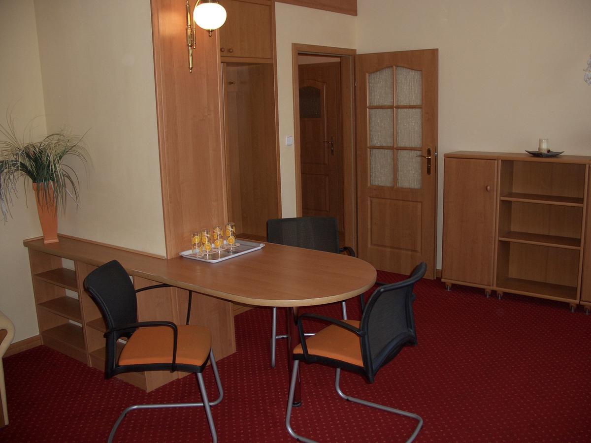 Hotel Alga Ustka Eksteriør bilde